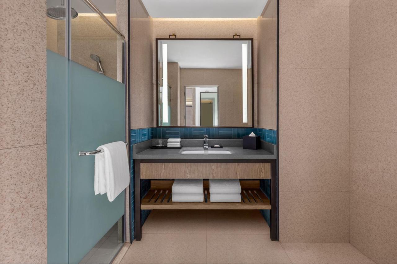 Deluxe Doppelzimmer mit Balkon und Gartenblick