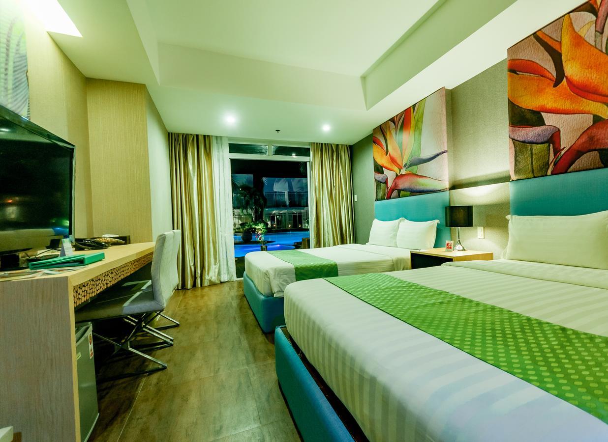 Deluxe Dreibettzimmer mit Zugang zum Pool